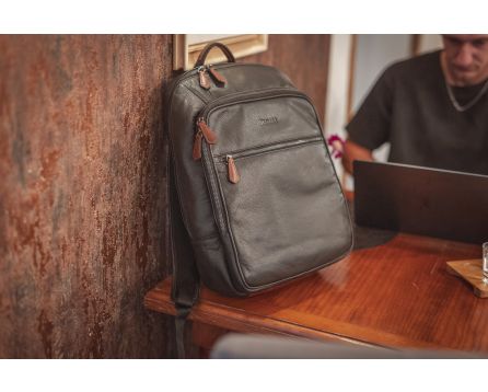 Batoh kožený SEGALI 8117 černý/koňak